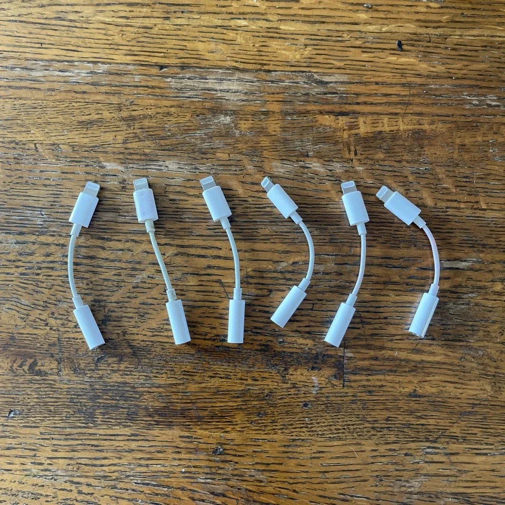 Lot of 6 Apple Lightning to Headphone 3.5mm Jack Adapter White Working